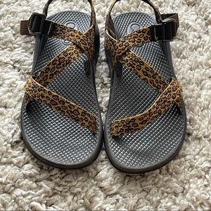 Leopard Chacos
